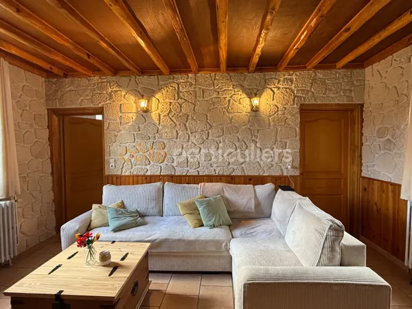 Maison familiale à vendre à Neuilly-Le-Dien 6 pièce(s) 166 m2