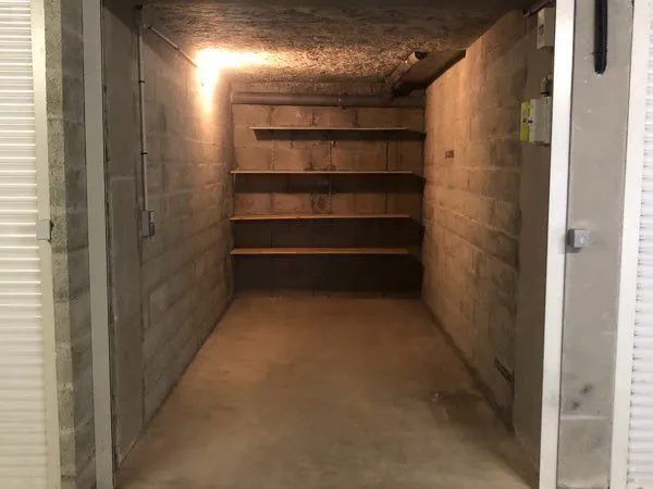 GARAGE FERMÉ Centre-ville de Voiron (38500)