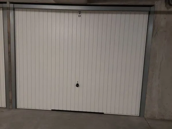 Garage fermé hyper centre