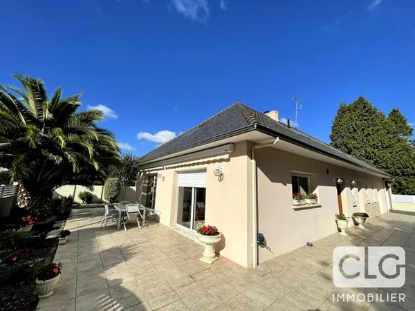 Maison 8 pièces 215 m²