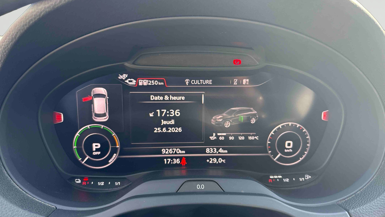 Audi A3 Sportback 40 e-tron 204 S tronic 6 — photo 18