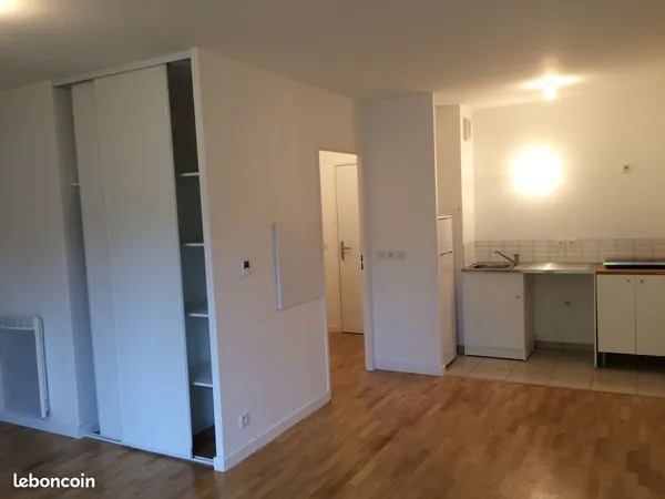 Beau studio 35m2 BUC