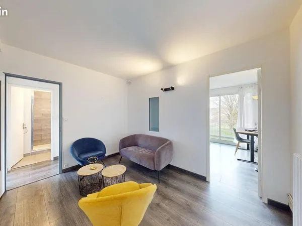 Chambre 5 pièces 76 m²