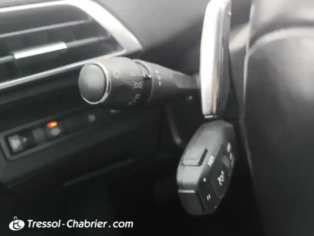 Peugeot 3008 hybrid 225 e-eat8 allure pack — photo 17