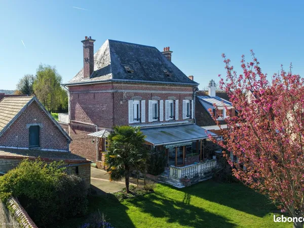 Maison de maÎtre- 220m2 - 9 pièces