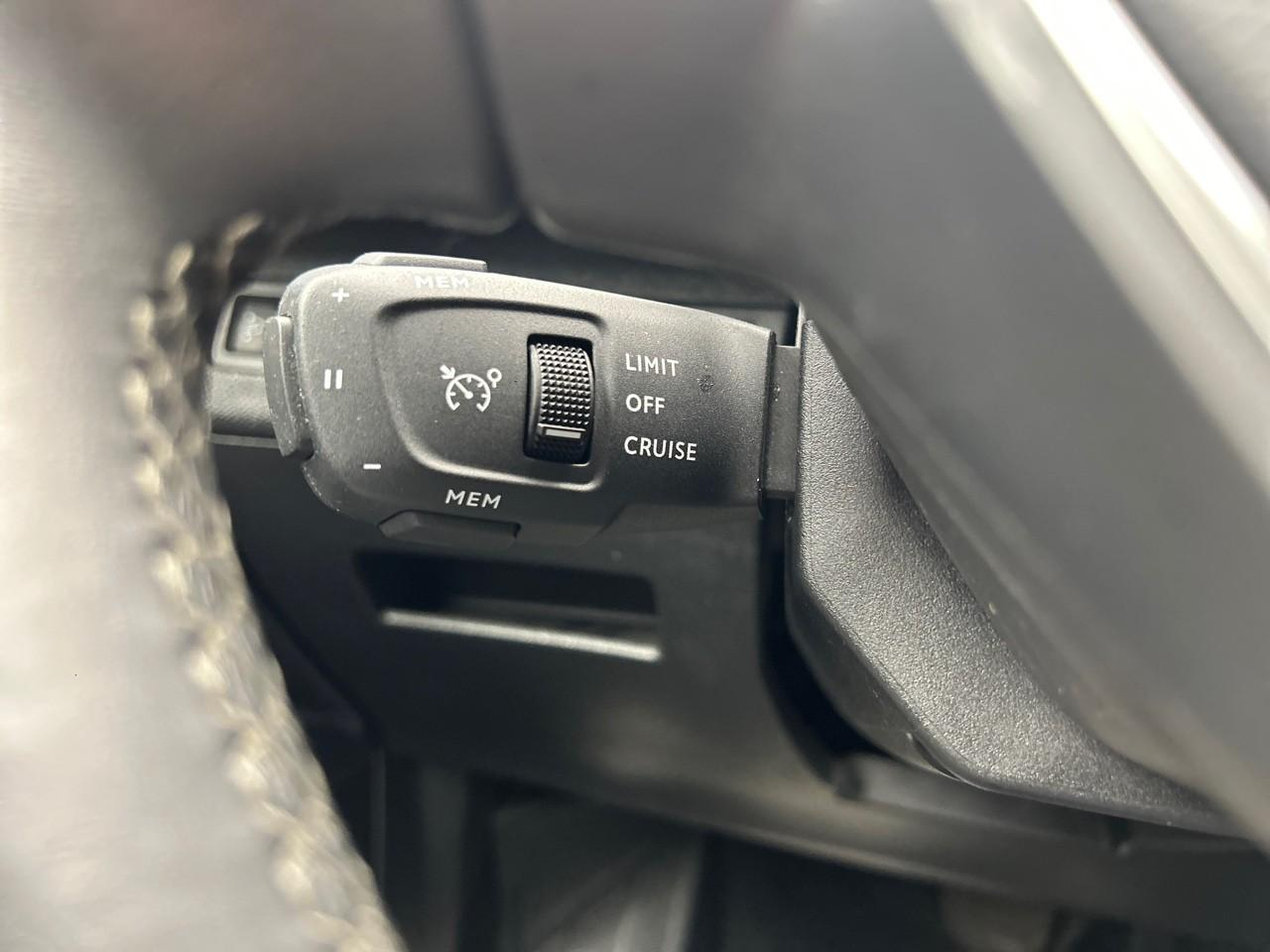 Peugeot 3008 hybrid 225 e-eat8 allure pack — photo 21