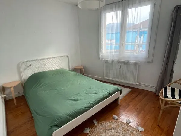 Colocation féminine Annecy - Chambre dans T3 chaleureux (60m²)