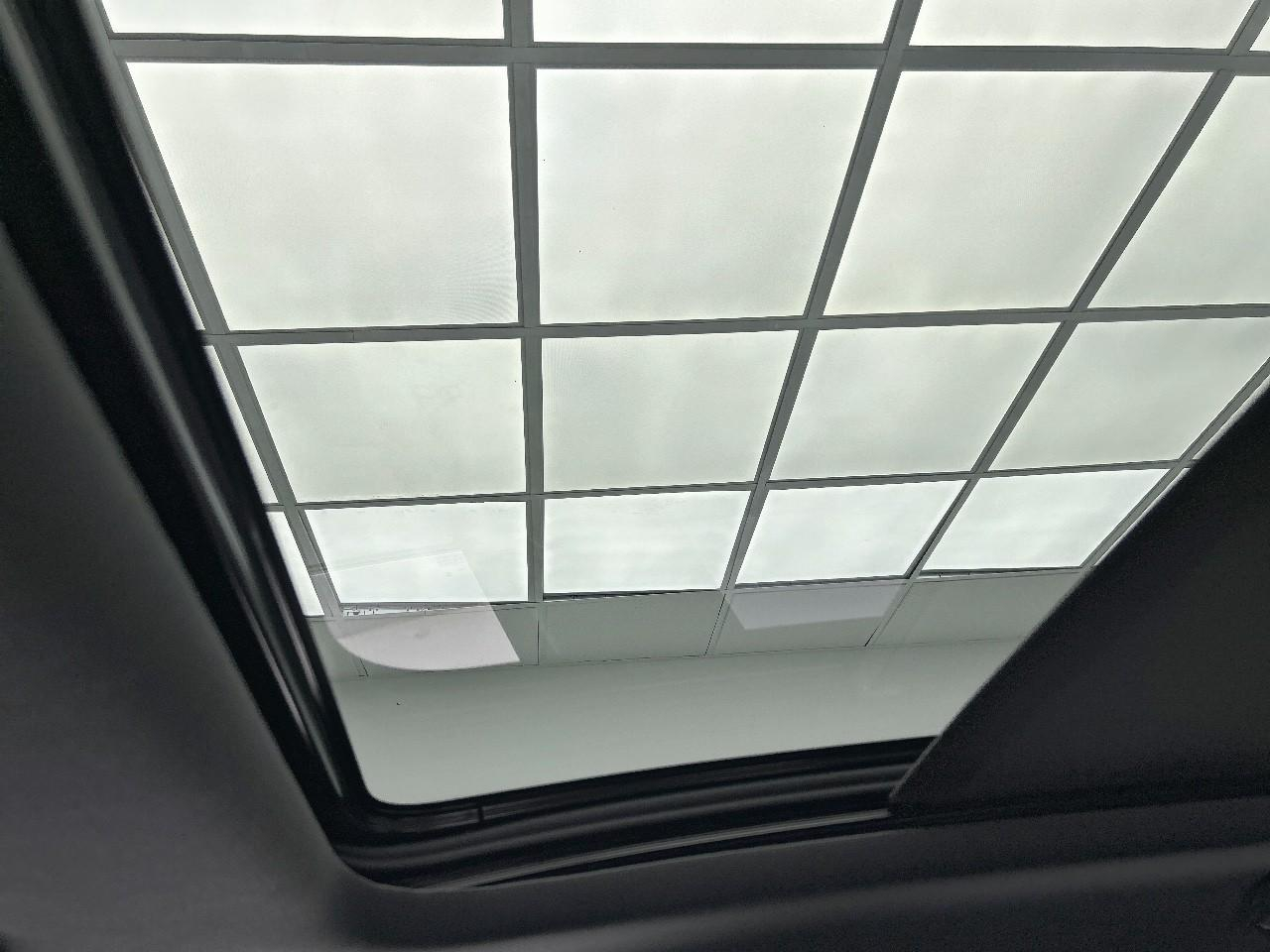 Ds Ds 7 crossback hybride rechargeable e-tense 300 eat8 4x4 opera — photo 5