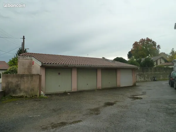 Location garage à Mont-de-Marsan