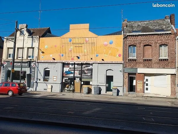 Immeuble commercial Vals 425 m2 excell.situation usage surface de vente, stockage, bureaux