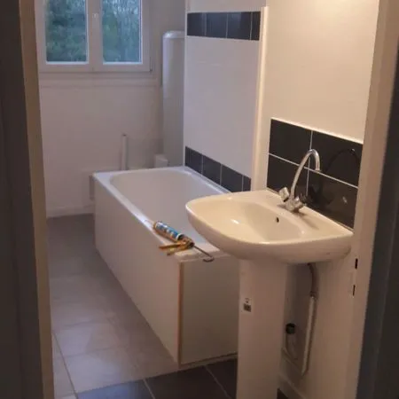 Recherche Colocataire - 350eur - bien lire l'annonce