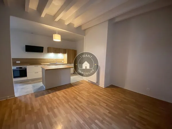 Appartement Duplex T6 136m2 Gennes