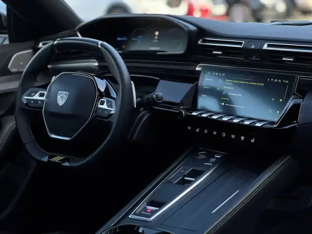 Peugeot 508 sw hybrid4 360 e-eat8 peugeot sport engineered — photo 152