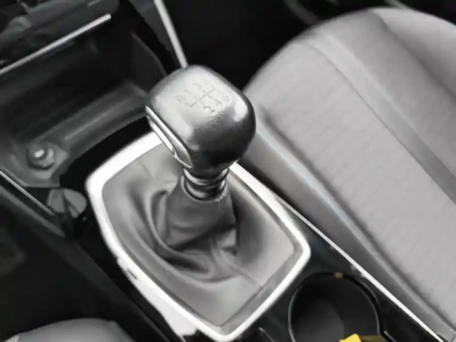 Peugeot 208 puretech 100 s&amp;s bvm6 allure pack — photo 24