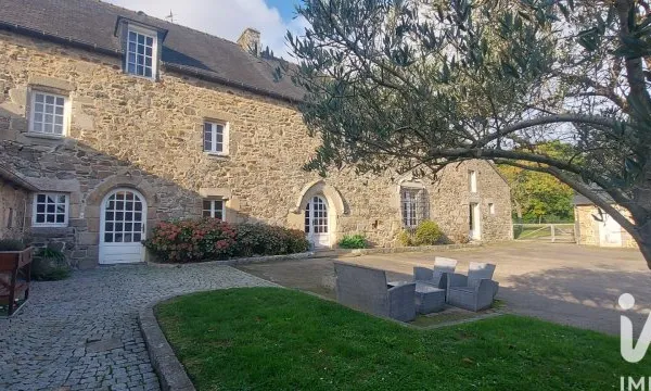 Maison 15 pièces 392 m²