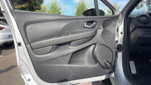Renault Clio RS Cup 1.6 Turbo 200 EDC6 - N/A – 2018 – 114491 km – Essence – Boîte Automatique — photo 45