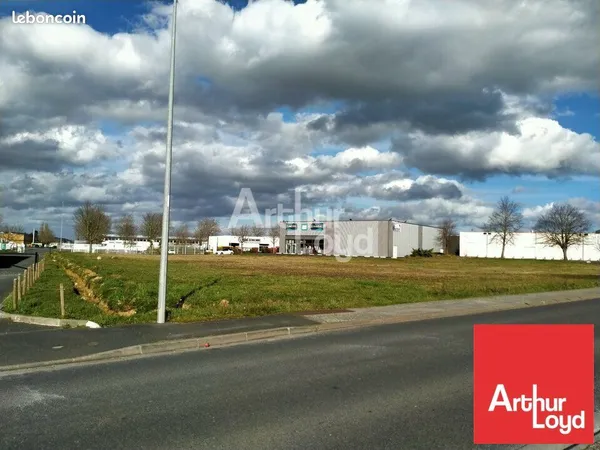 TERRAIN 4810 m² CHATELLERAULT