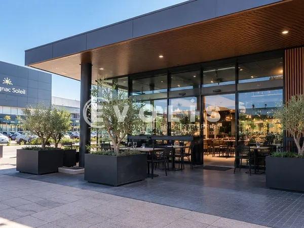 Locaux commerciaux - A LOUER - 1 589 m² divisibles à partir de 206 m²