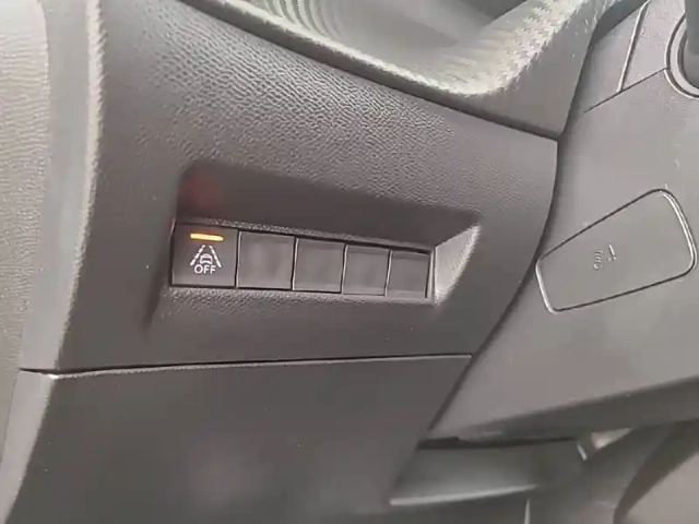 Peugeot 2008 puretech 130 s&amp;s bvm6 — photo 23
