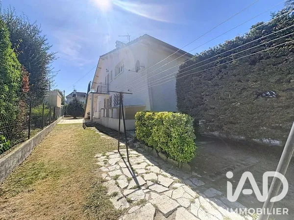 Maison 8 pièces 175 m²