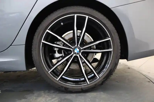 Bmw Serie 3 320d 190 ch bva8 — photo 3