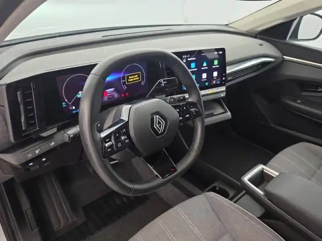 Renault Megane e-tech ev60 130ch super charge — photo 63