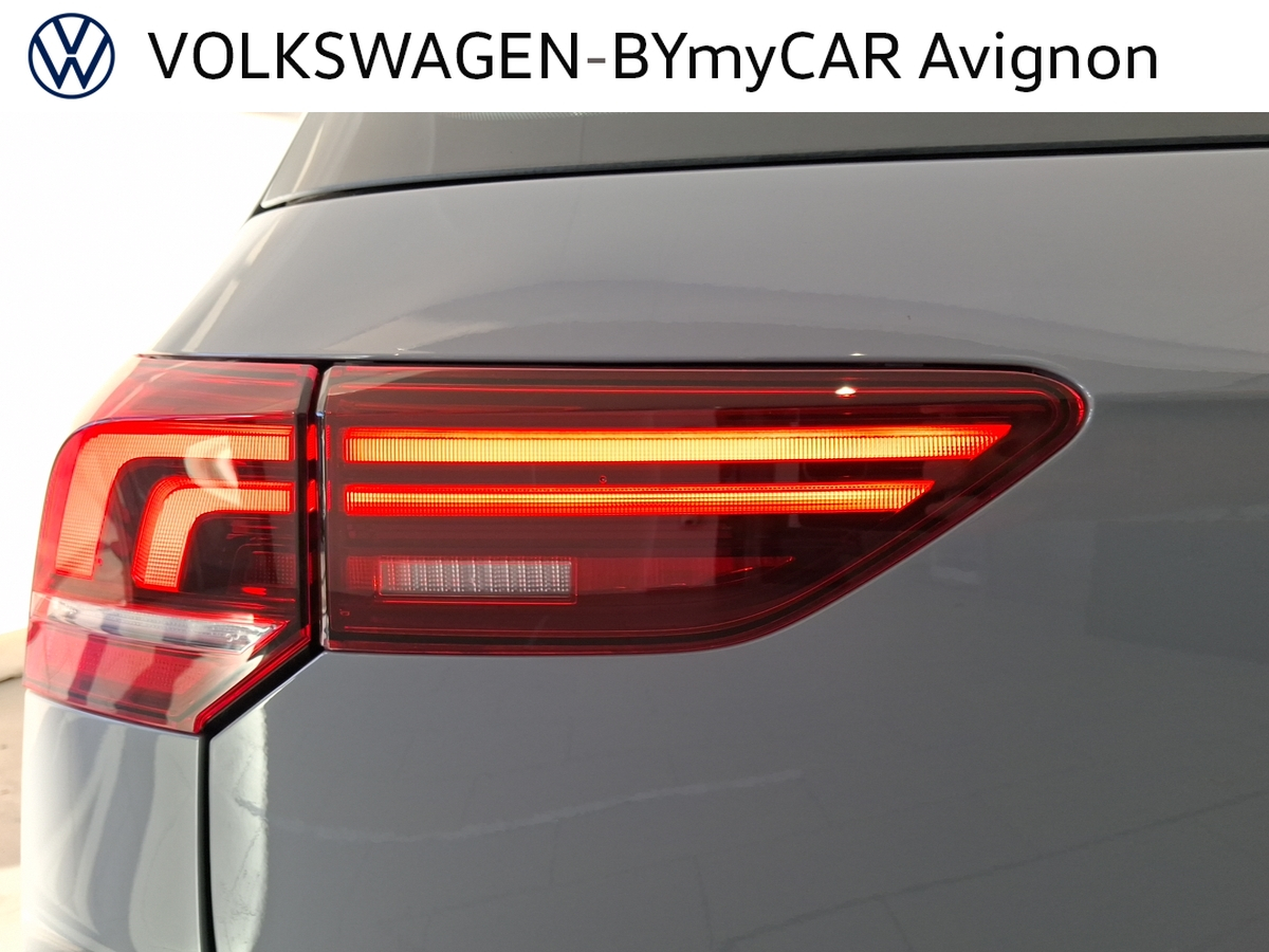 Volkswagen Golf 1.5 eHybrid 204 DSG6 — photo 37