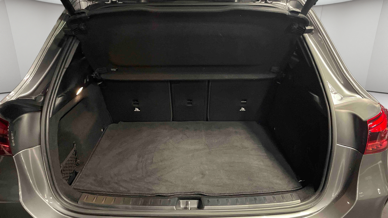 Mercedes GLA 180 d 8G-DCT — photo 12