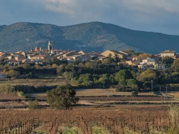 Terrain 350 m²