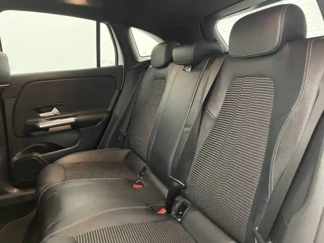 Mercedes Gla 250 e 8g-dct — photo 32