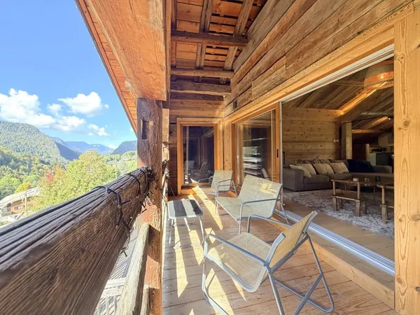 LA CLUSAZ - SUPERBE APPARTEMENT-CHALET 4 CHAMBRES DANS UNE FERME RÉNOVÉE