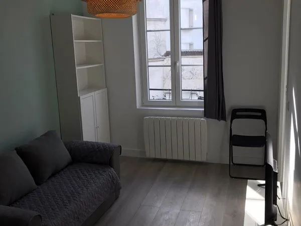 Superbe 2 pièces meublé rénové 27,5 m²