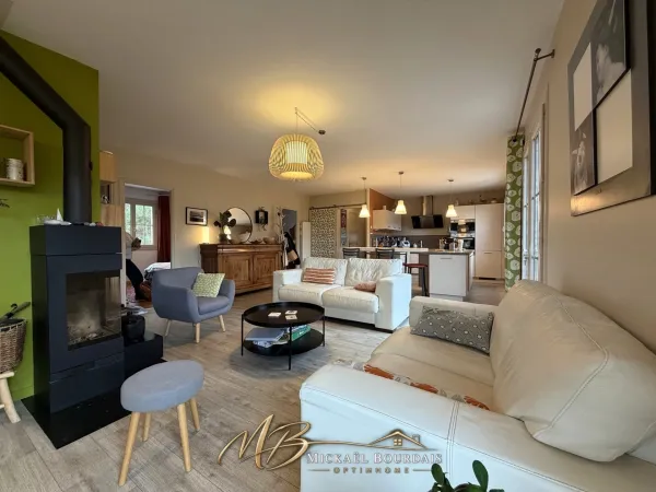 Maison familiale de 125 m² avec 5 chambres, grand sous-sol et deux terrasses - Brette-les-Pins