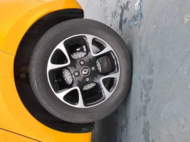 Renault Twingo iii sce 75 - 20 — photo 15