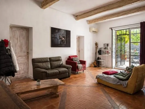 Maison 7 pièces 320 m²