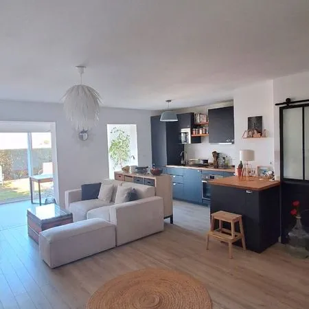 T4 environnement calme - jardin / garage / vue mer