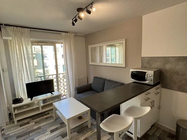 Studio / T1 - 26m - Nice ouest