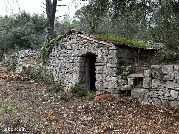 Terrain 4000 m2 zone Naturelle avec cabanon en pierre