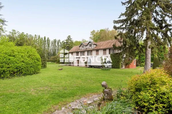 Maison 30 pièces 800 m²