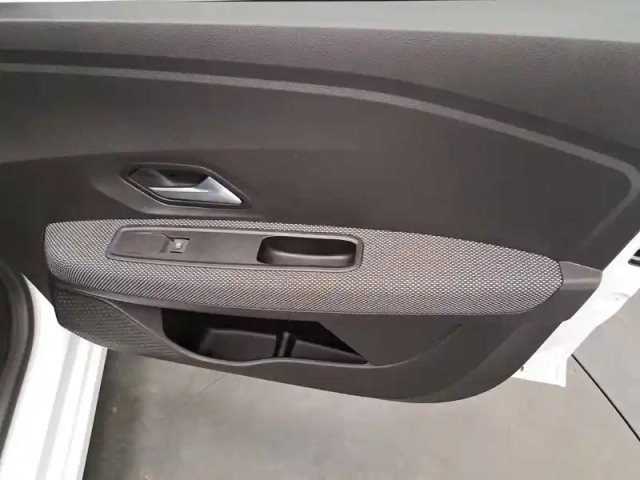 Dacia Sandero eco-g 100 - 22 — photo 24