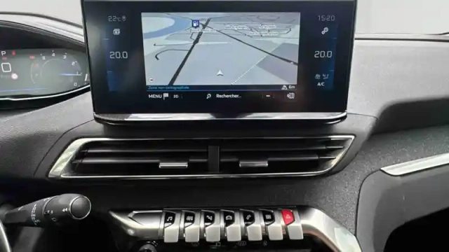 Peugeot 3008 puretech 130ch s&amp;s eat8 — photo 13