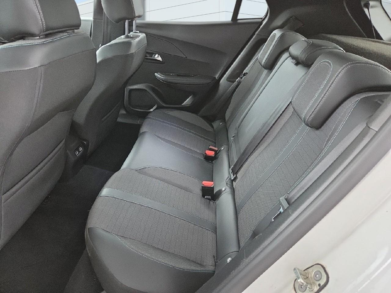 Peugeot 2008 1.5 bluehdi 130ch s&s allure eat8 125g — photo 10
