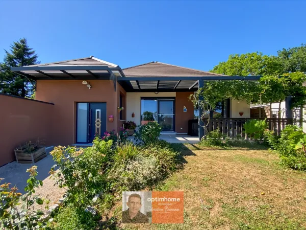 Maison contemporaine de plain-pied - Environ 140 m² - Construction 2020 - 3 chambres - Dole