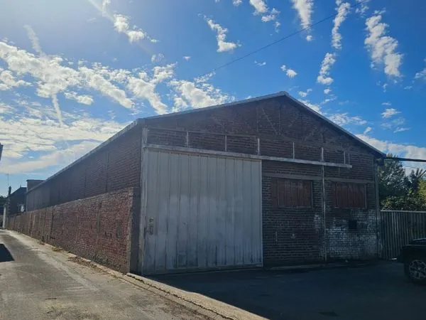 Local 400 m² CROUY EN THELLE
