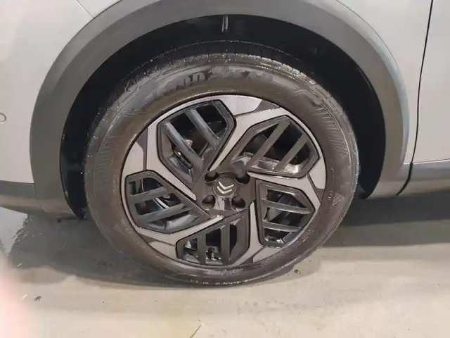 Citroën C4 puretech 155 s&amp;s eat8 shine pack — photo 15