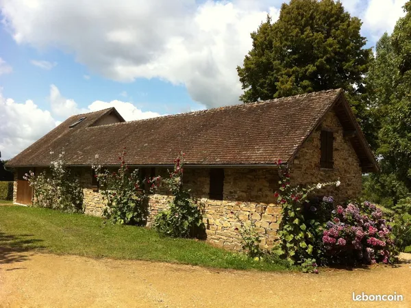 Maison à louer avec terrasse et jardin