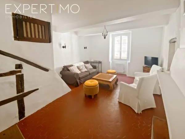 Vends maison de village - 142 m² - 6 pièces, 3 chambres - Viens 84750