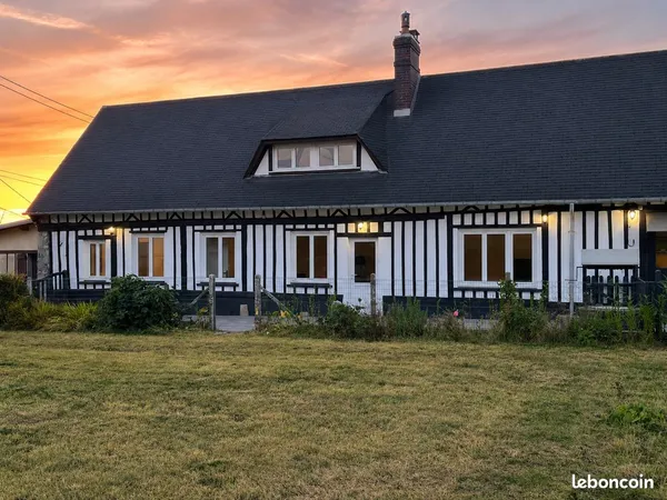 Longère à colombages rénovée - 120 m² - 3 chambres - jardin et grand garage