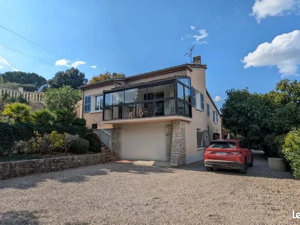 Villa 5 pièces 150 m²