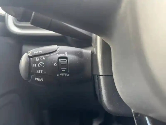 Citroën C3 1.2 puretech 110ch s&amp;s shine 120-123g — photo 13